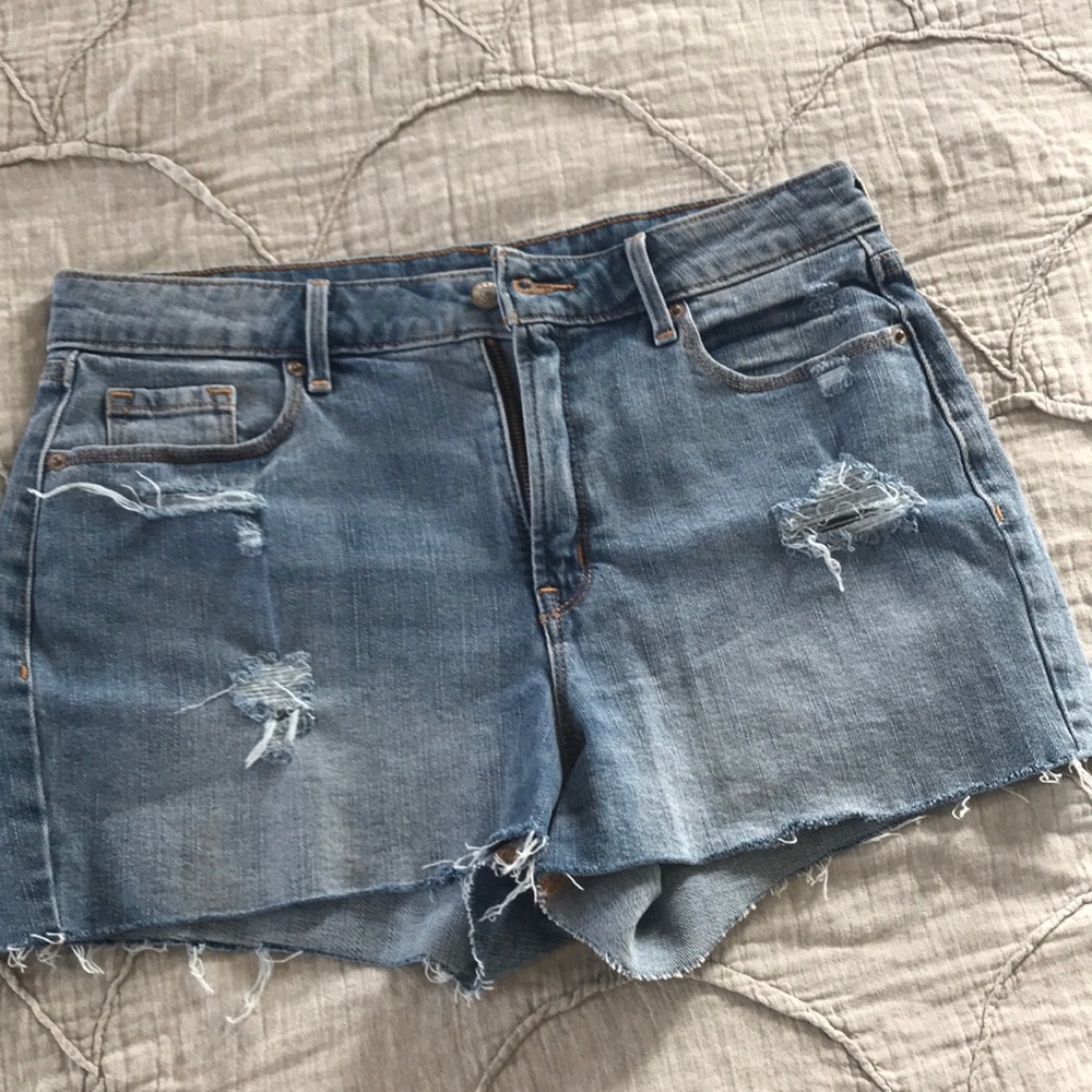 New without tags distressed raw cuff shorts